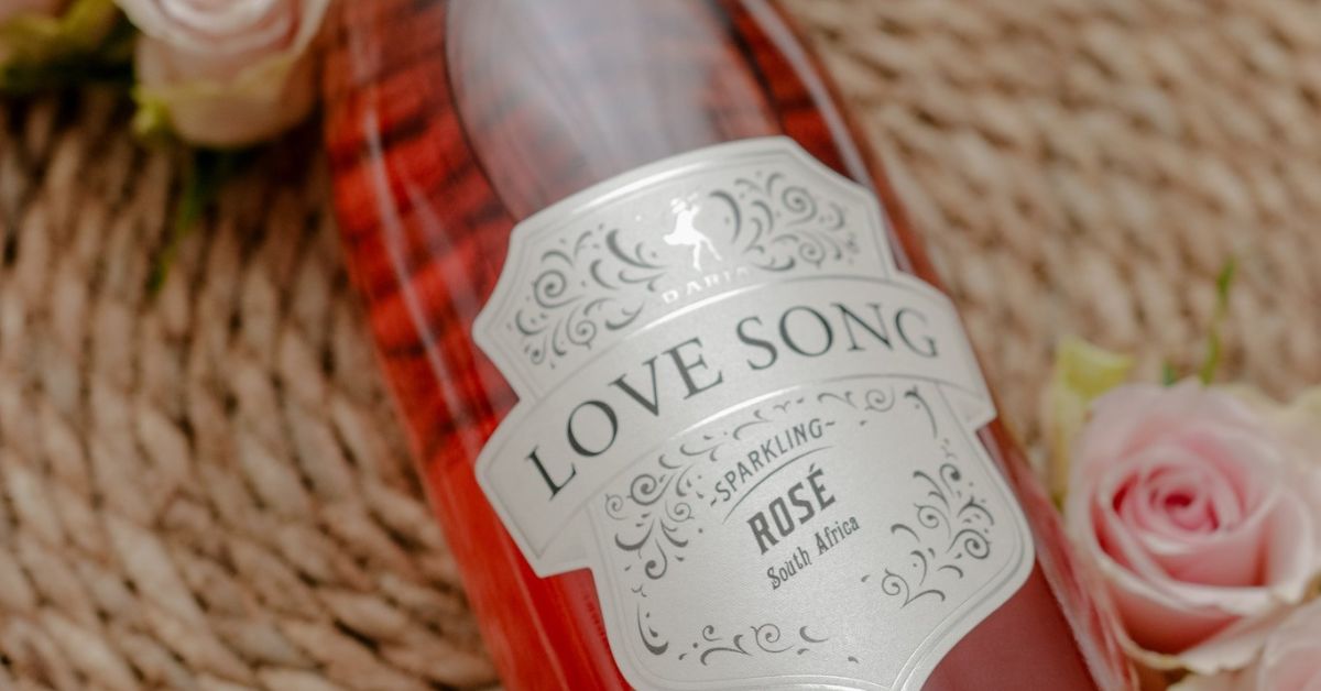 D'Aria sparkling rose wine