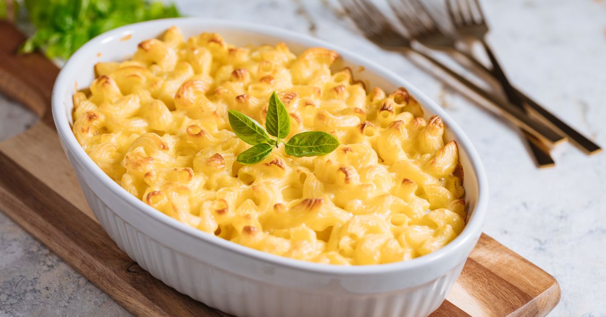 Close up of a bowl of Mac n Cheese